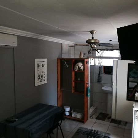 Bougain Villa Guesthouse Winburg Bagian luar foto