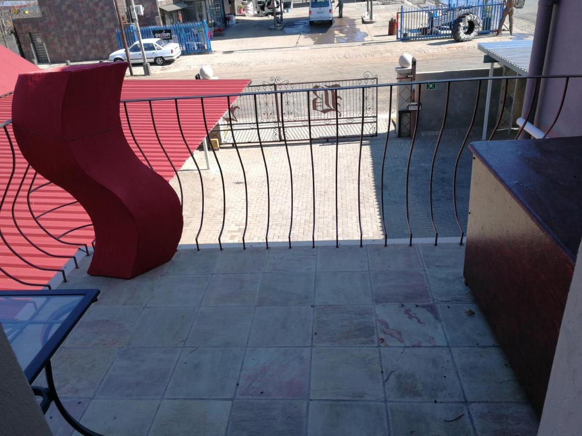Bougain Villa Guesthouse Winburg Bagian luar foto
