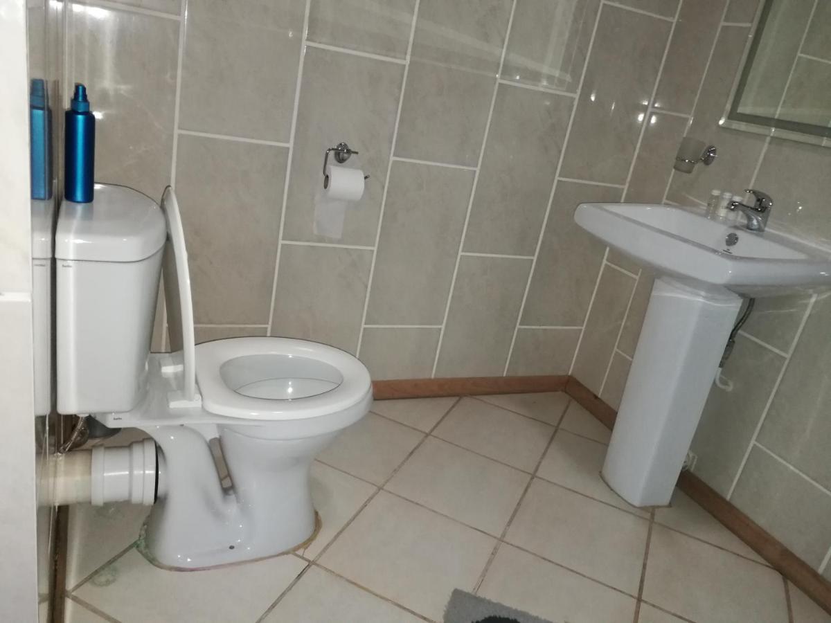 Bougain Villa Guesthouse Winburg Bagian luar foto